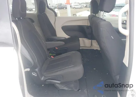 2023 Chrysler Voyager Lx z USA, uszkodzony, nr VIN 2C4RC1CG3PR525941